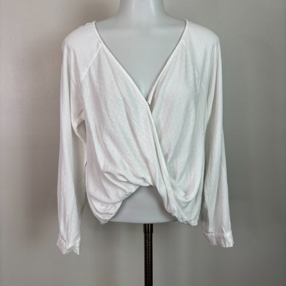 Urban‎ Outfitters Top Medium White Twist Crossover Long Sleeve Blouse Women's